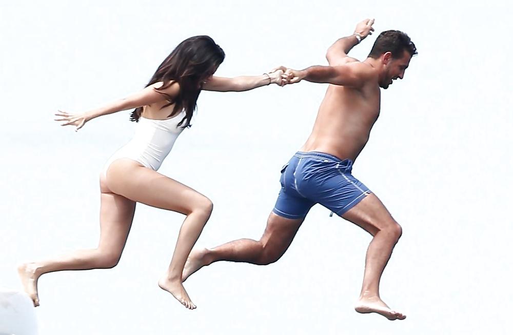 25P Selena Gomez blue bikini