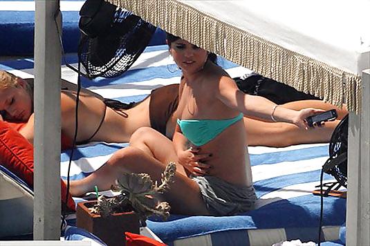 25P Selena Gomez blue bikini