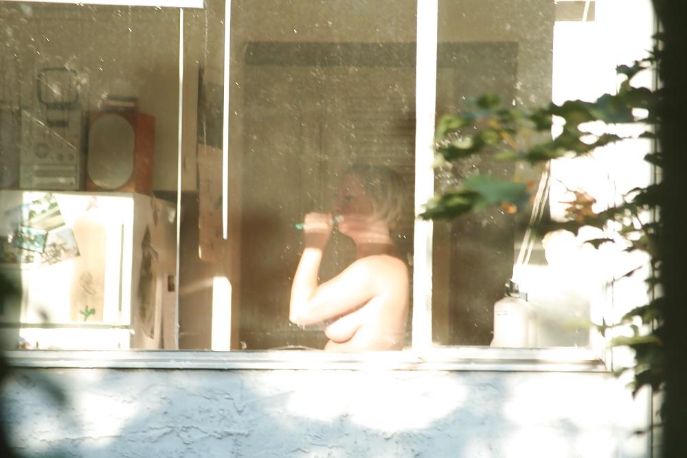 13P Voyeur-I can see you 