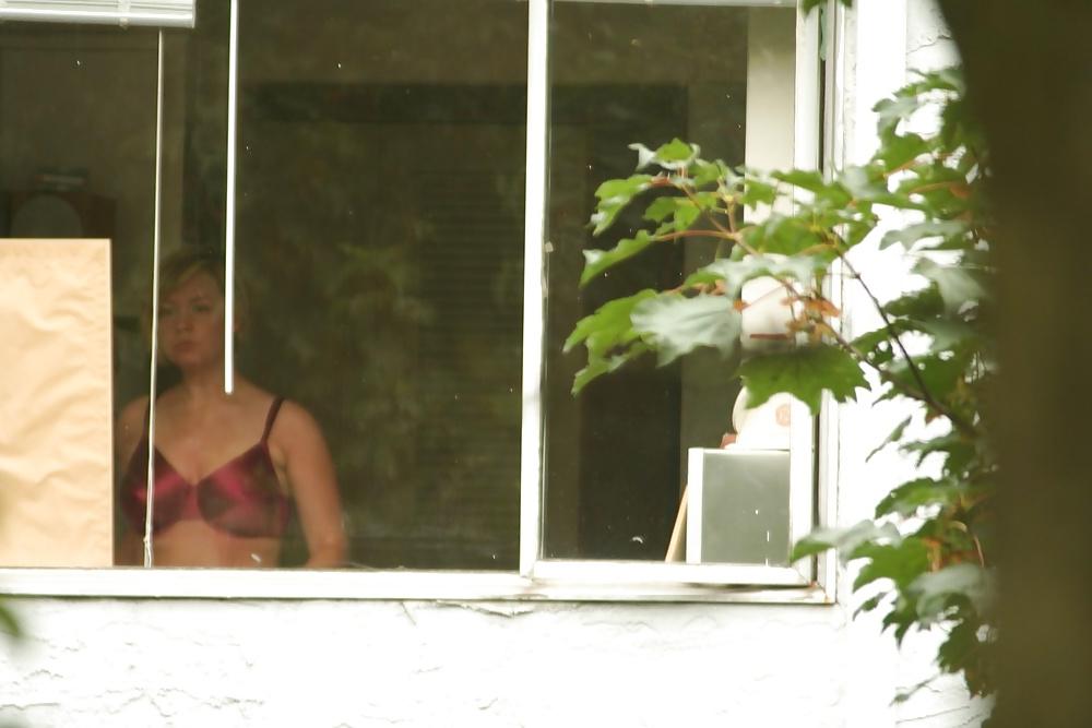 13P Voyeur-I can see you 