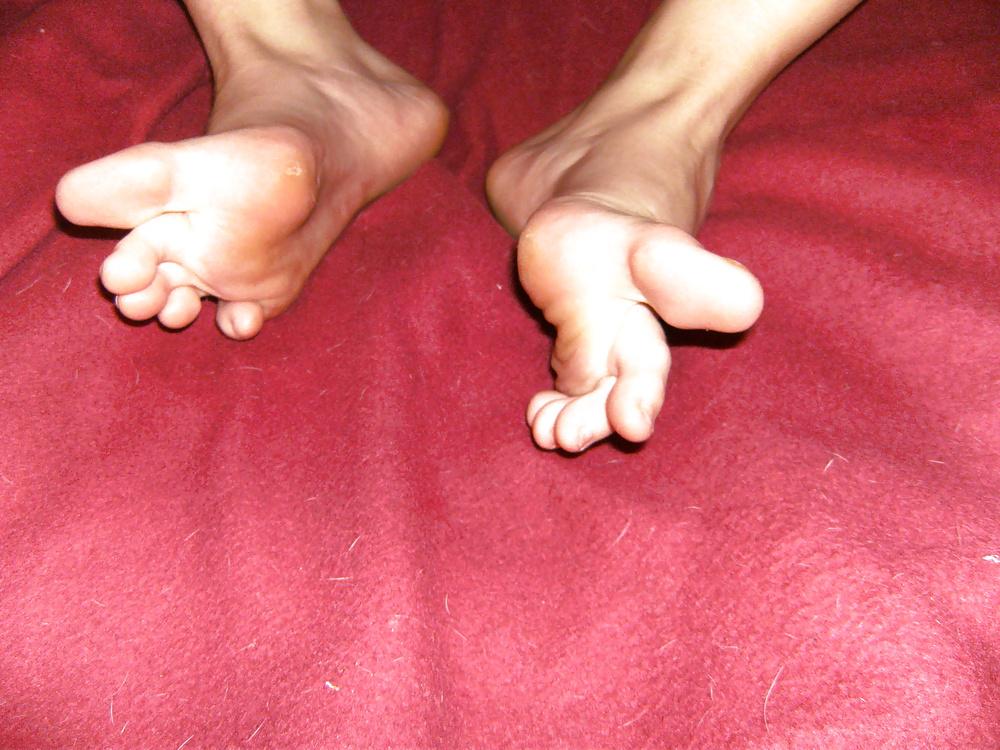 7P Maria 's Feet - Foot model spread flexible toes smooth soles