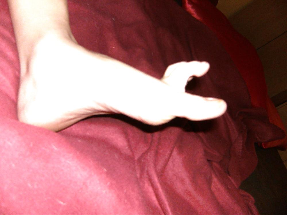 7P Maria 's Feet - Foot model spread flexible toes smooth soles