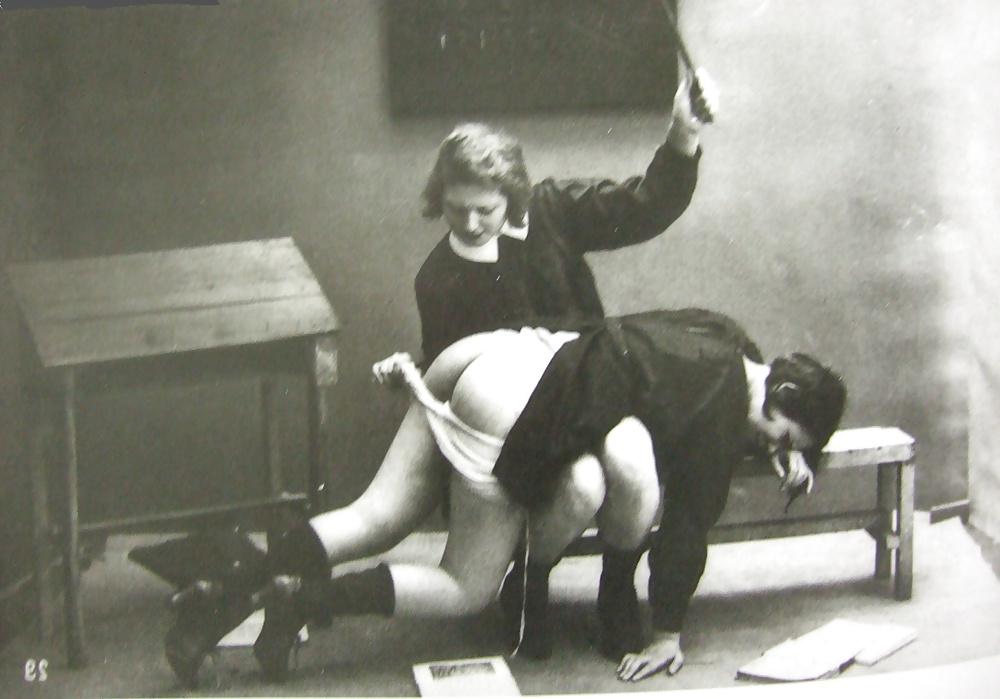 20P OTK Spanking in der Schule