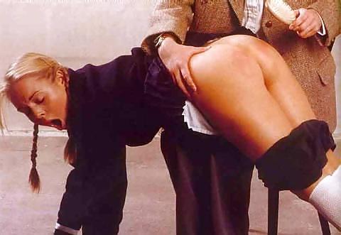 20P OTK Spanking in der Schule