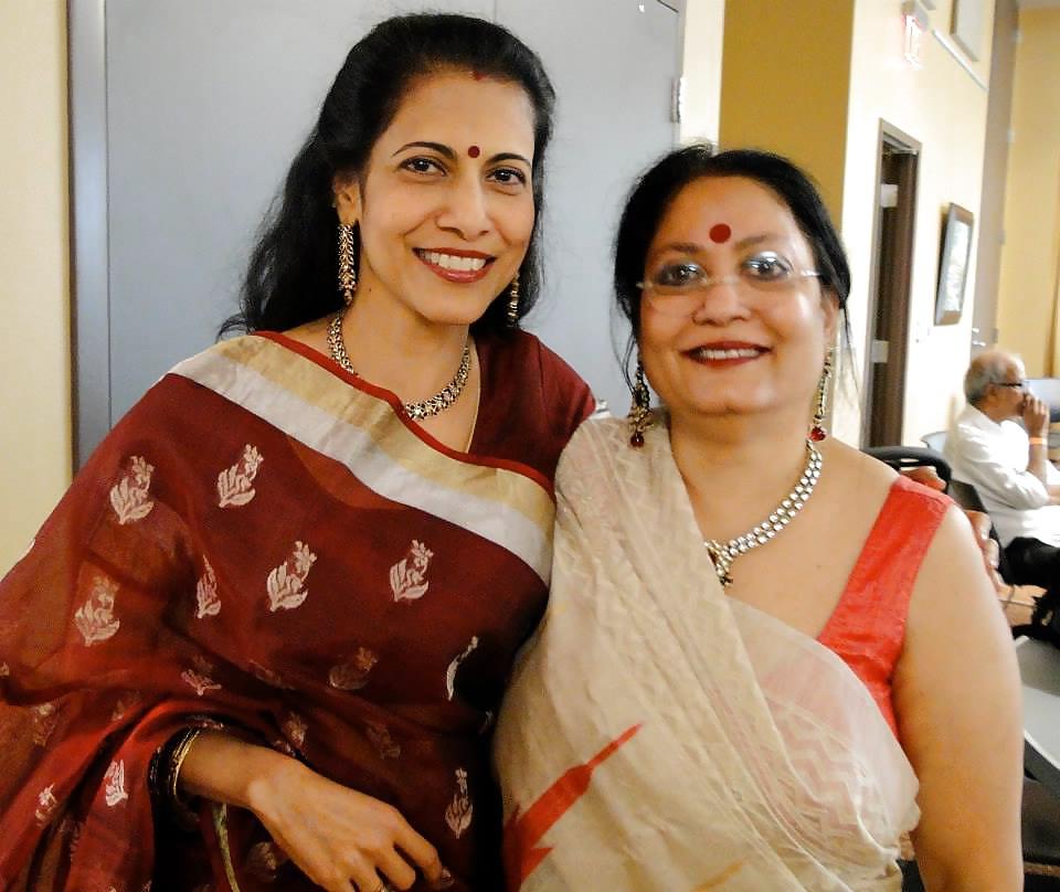 21P Hot desi moms