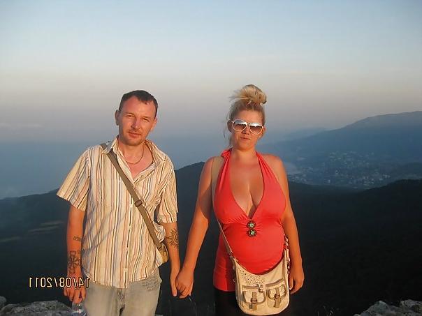 20P Busty Russian Woman 2042