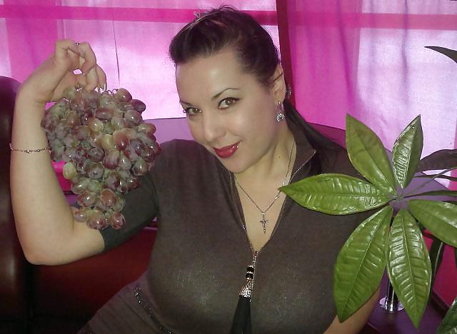 17P Busty Russian Woman 2046