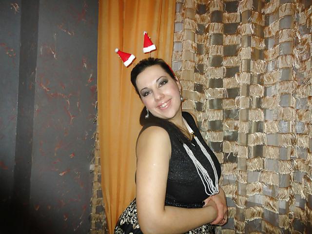 17P Busty Russian Woman 2046