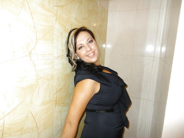 17P Busty Russian Woman 2046