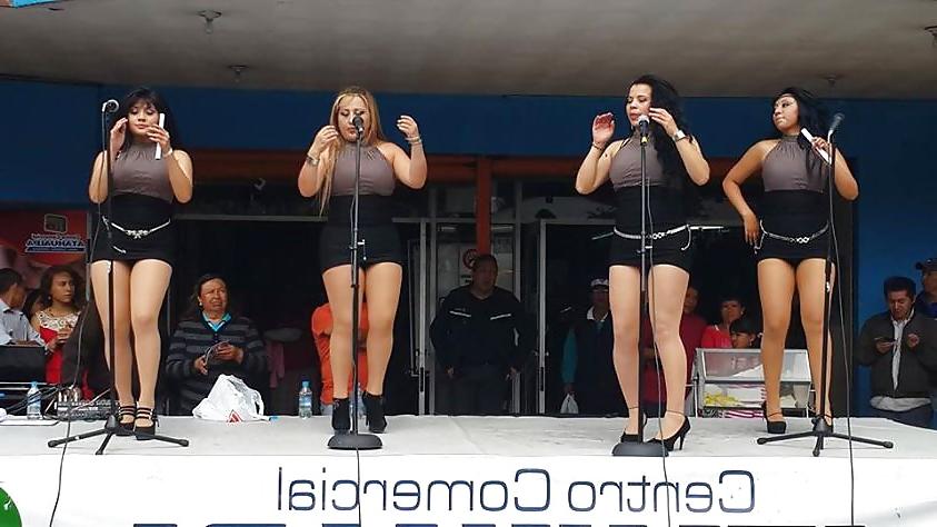 25P Latinas in pantyhose