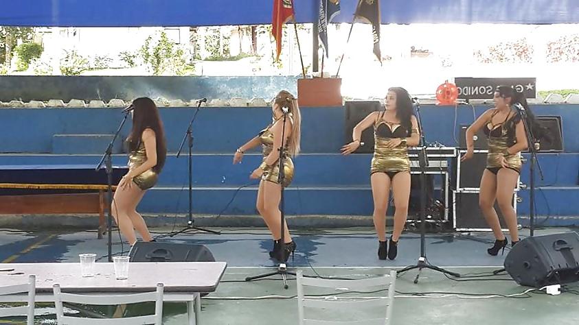 25P Latinas in pantyhose