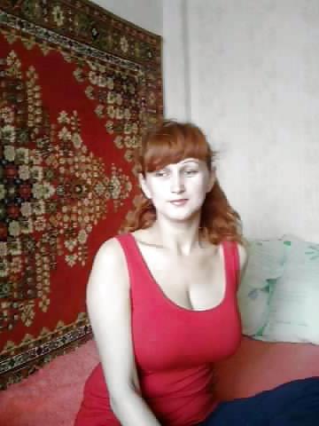 9P Busty Russian Woman 2062