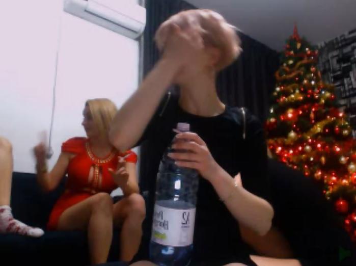 25P Horny college lesbians playing
