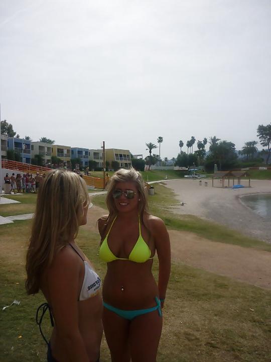 25P Slutty sorority girls on Spring Break.