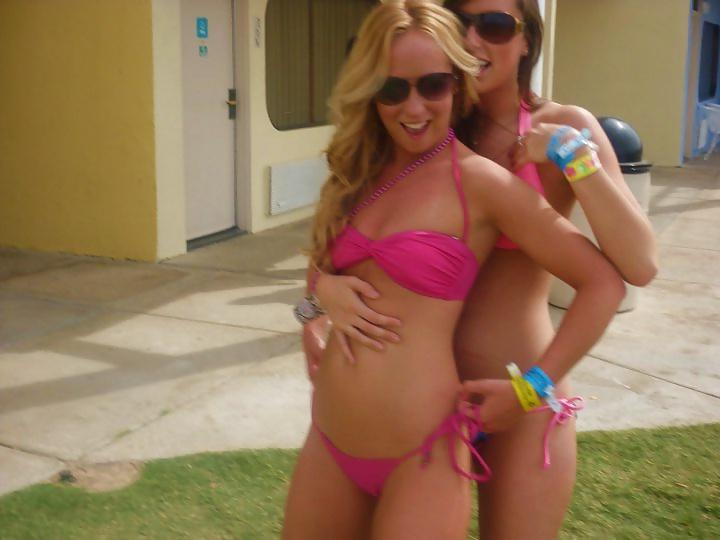 25P Slutty sorority girls on Spring Break.