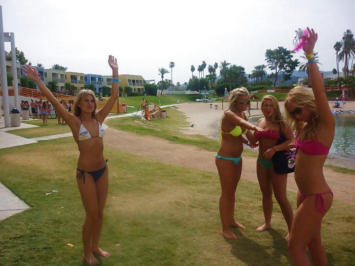 25P Slutty sorority girls on Spring Break.