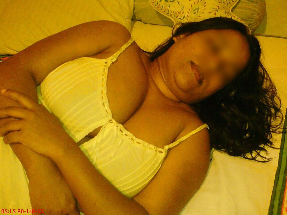 25P DESI HOUSEWIFE OR SLUT :RUKMANI