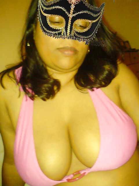 25P DESI HOUSEWIFE OR SLUT :RUKMANI