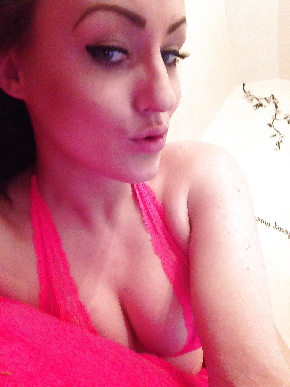 25P Self shot Chav is HOT HOT HOT