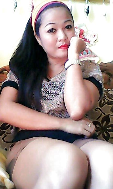 25P Hot natalia indonesiain girl (jacklin soolany)