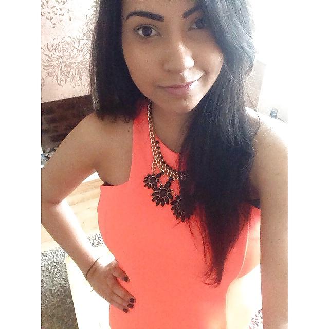25P INDIAN DESI PUNJABI PAKI HINDU HINDI BENGALI SIKH SLUT SEXY