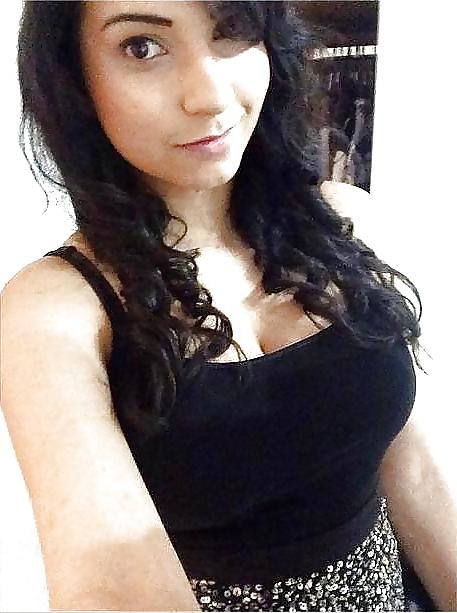 25P INDIAN DESI PUNJABI PAKI HINDU HINDI BENGALI SIKH SLUT SEXY