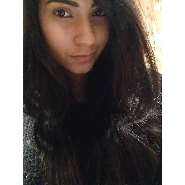 25P INDIAN DESI PUNJABI PAKI HINDU HINDI BENGALI SIKH SLUT SEXY
