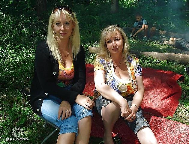 16P Busty Russian Woman 2071