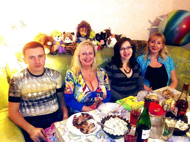16P Busty Russian Woman 2071