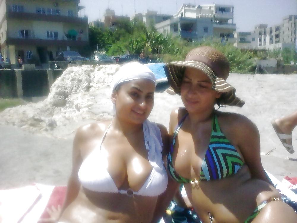 25P Awesome milfs collection 2015