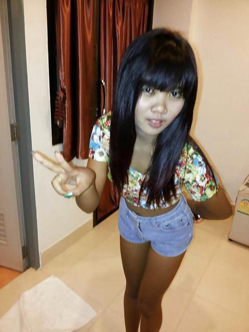 17P Happy new year bangkok girls