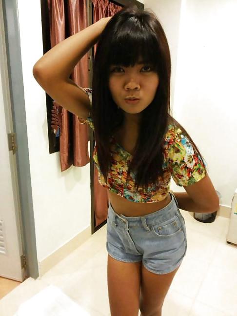 17P Happy new year bangkok girls
