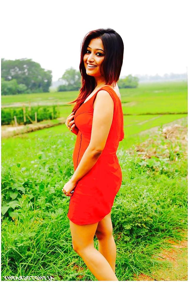 25P DESI GIRLS