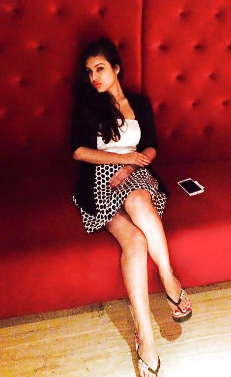 25P DESI GIRLS