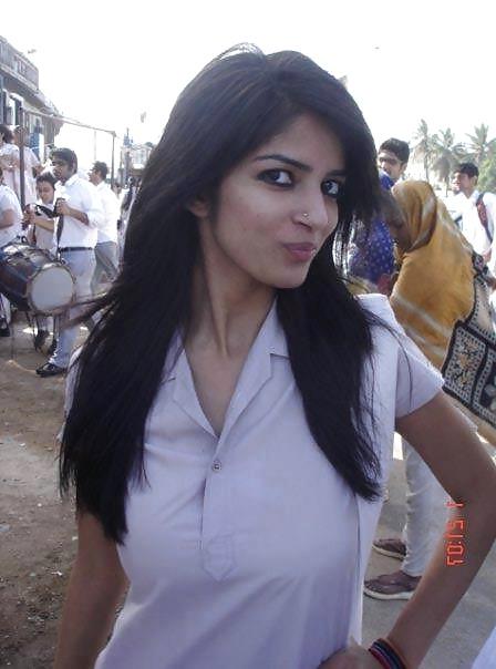 25P DESI GIRLS
