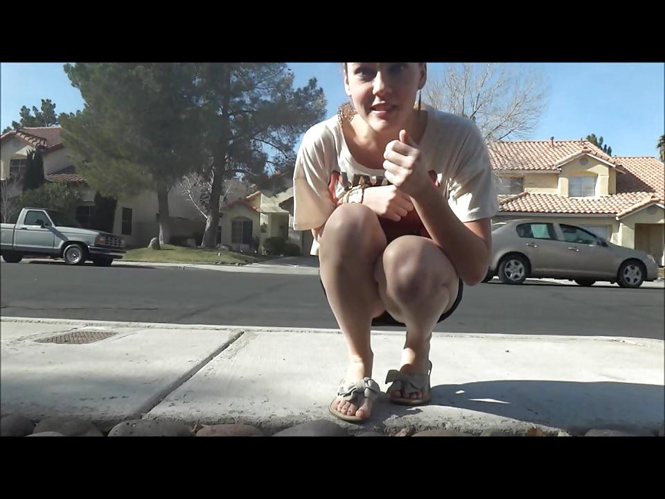 25P Downblouse Upskirt capture from videos