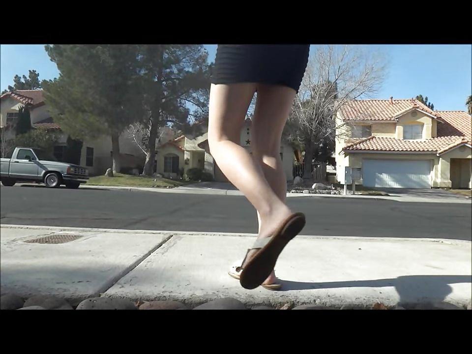 25P Downblouse Upskirt capture from videos