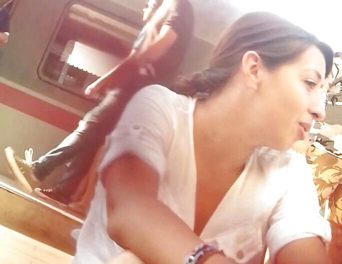 25P Spy sexy women festival train delivery romanian