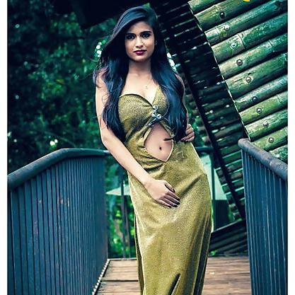 25P DESI TEENS