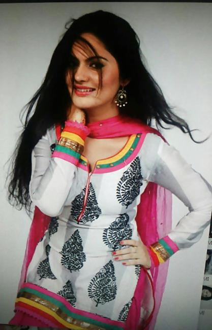 25P DESI TEENS