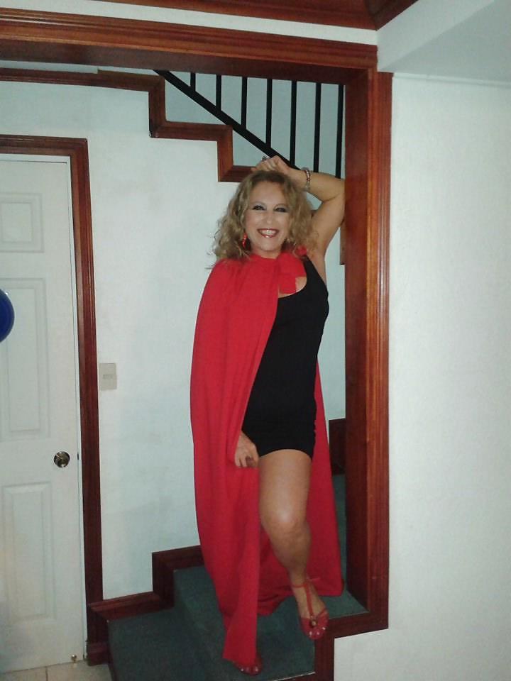 10P Halloween in Costa Rica