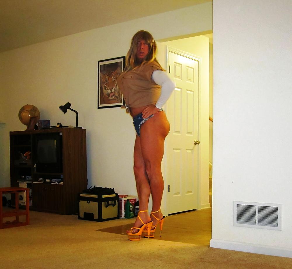 16P Raquel St.Clair in Cheeky Microshorts and High Heels