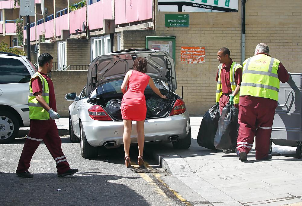 25P Imogen Thomas downblouse dropping clothes off for the needy
