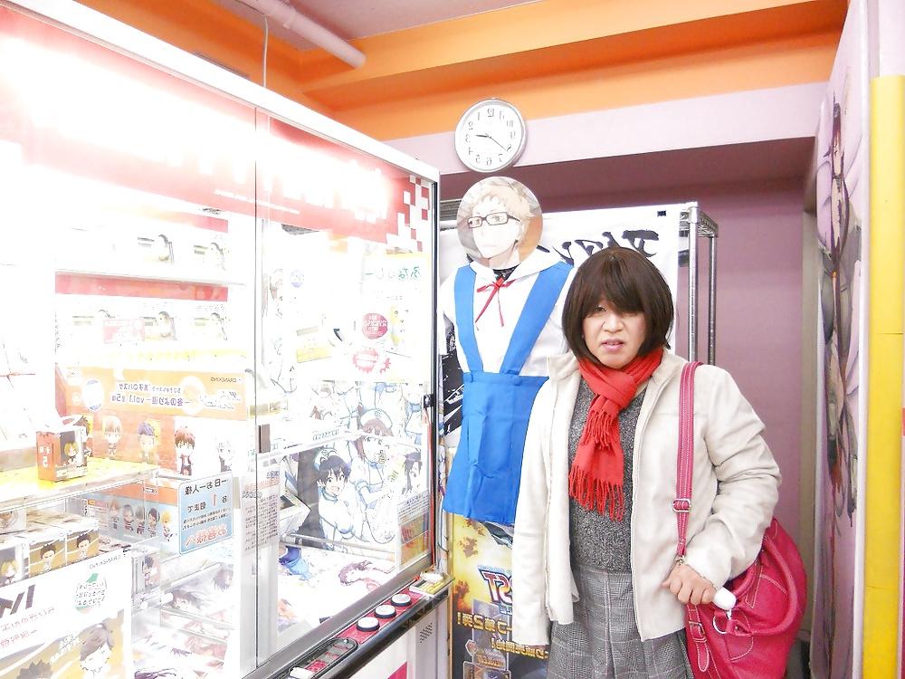 14P Happy new year in Tokyo akiba and Taishakuten