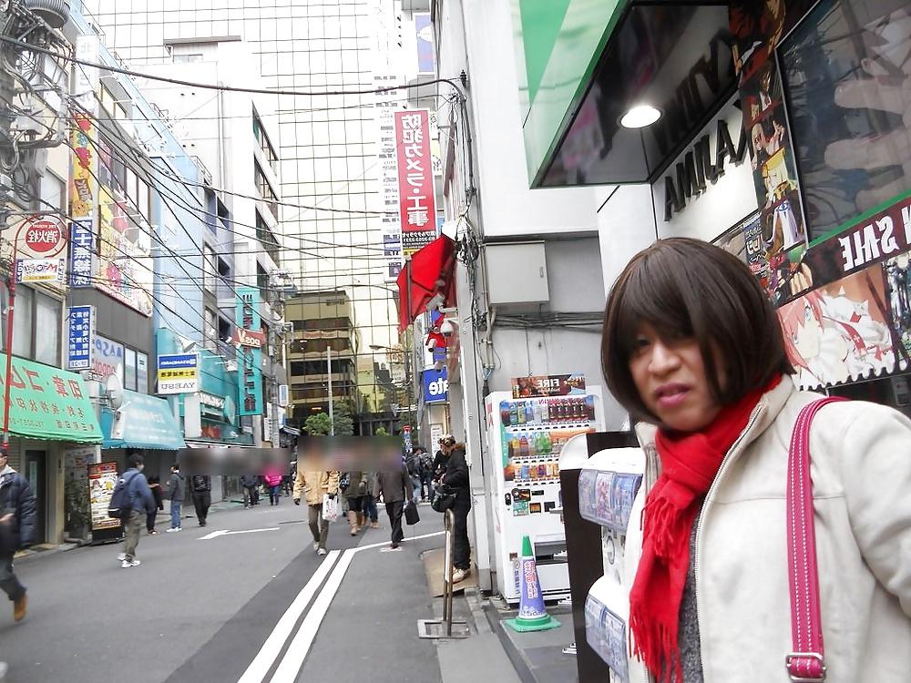 14P Happy new year in Tokyo akiba and Taishakuten