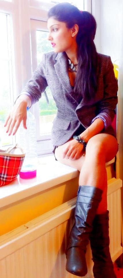 25P Desi teen models