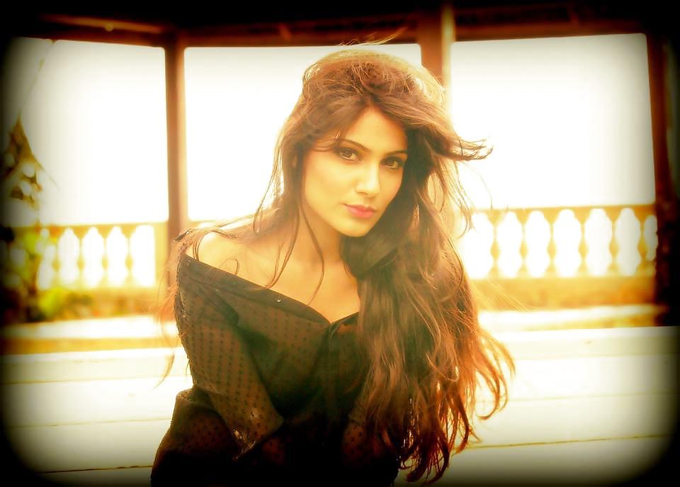 25P Desi teen models