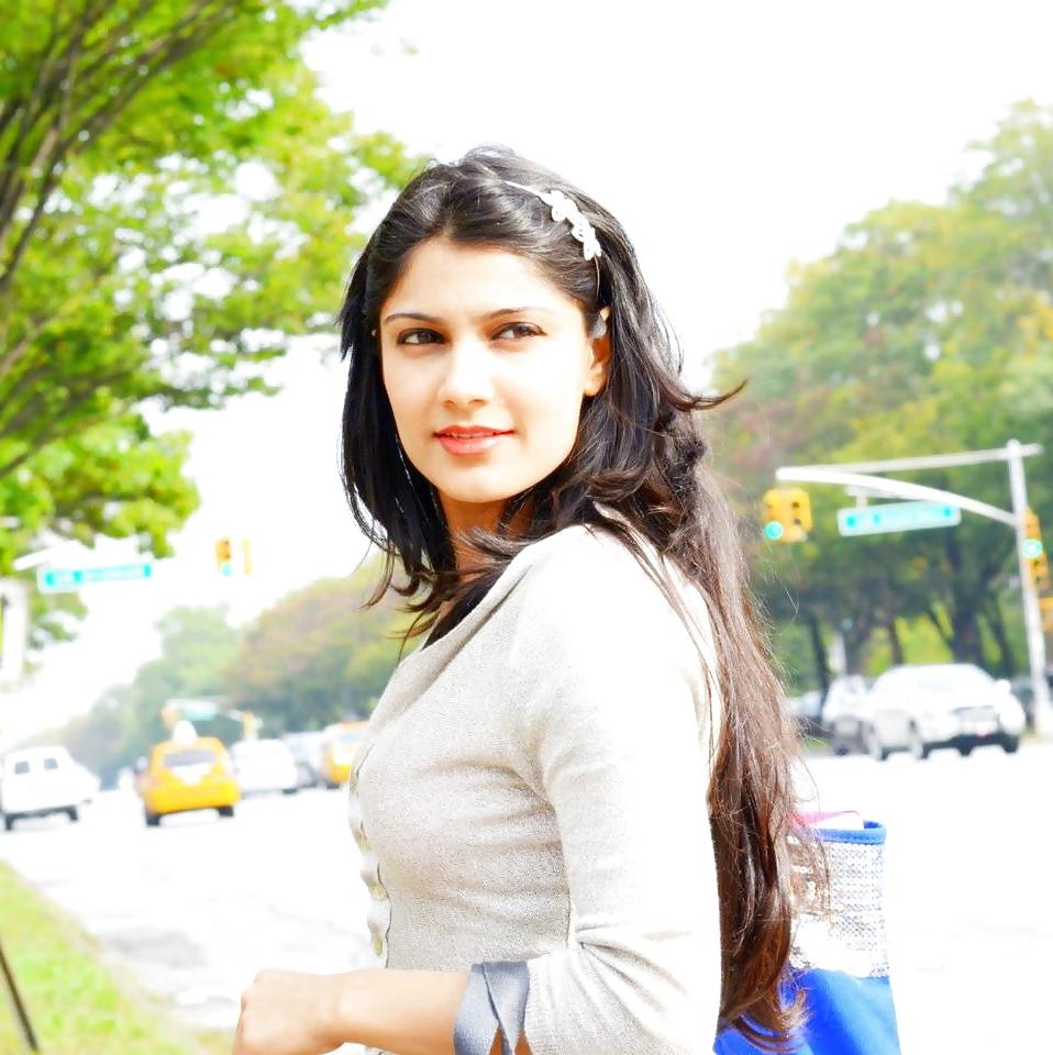 25P Desi teen models