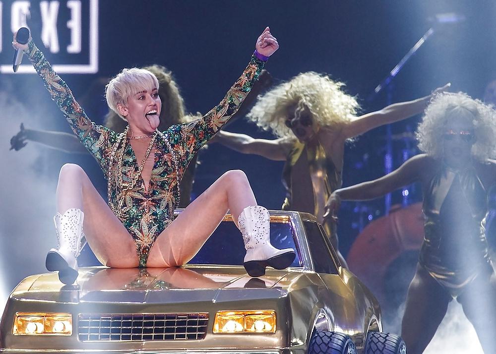 25P Celebs Open Legs Compilation - They need a Fuck