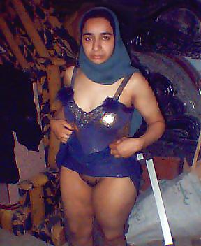 25P Arab Girls 17